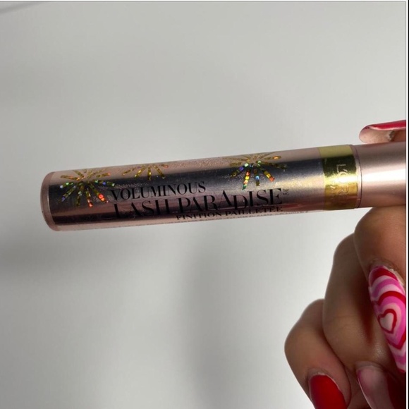 l’oréal voluminous lash paradise glitter topper✨ - Picture 2 of 2